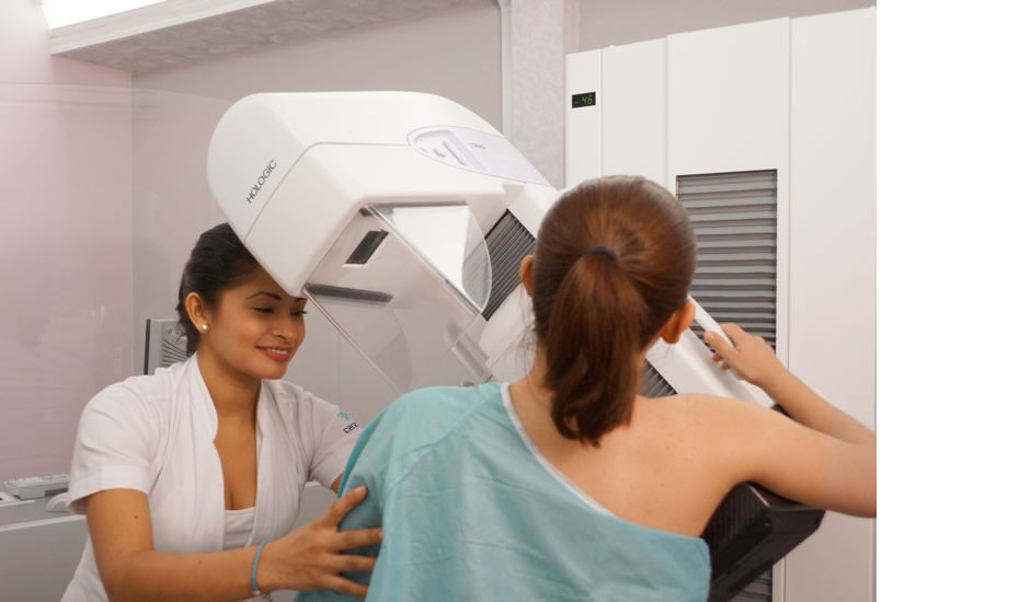 ¿Como hacer biopsia mamaria con aguja gruesa?
