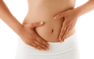 Imagen del abdomen de una mujer