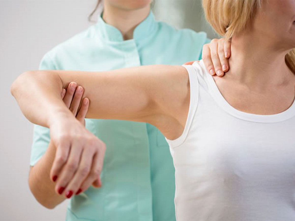 Persona con síntomas de dolor neuropático
