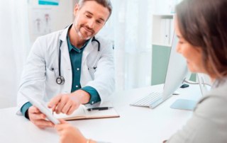 Qué llevar a una consulta médica