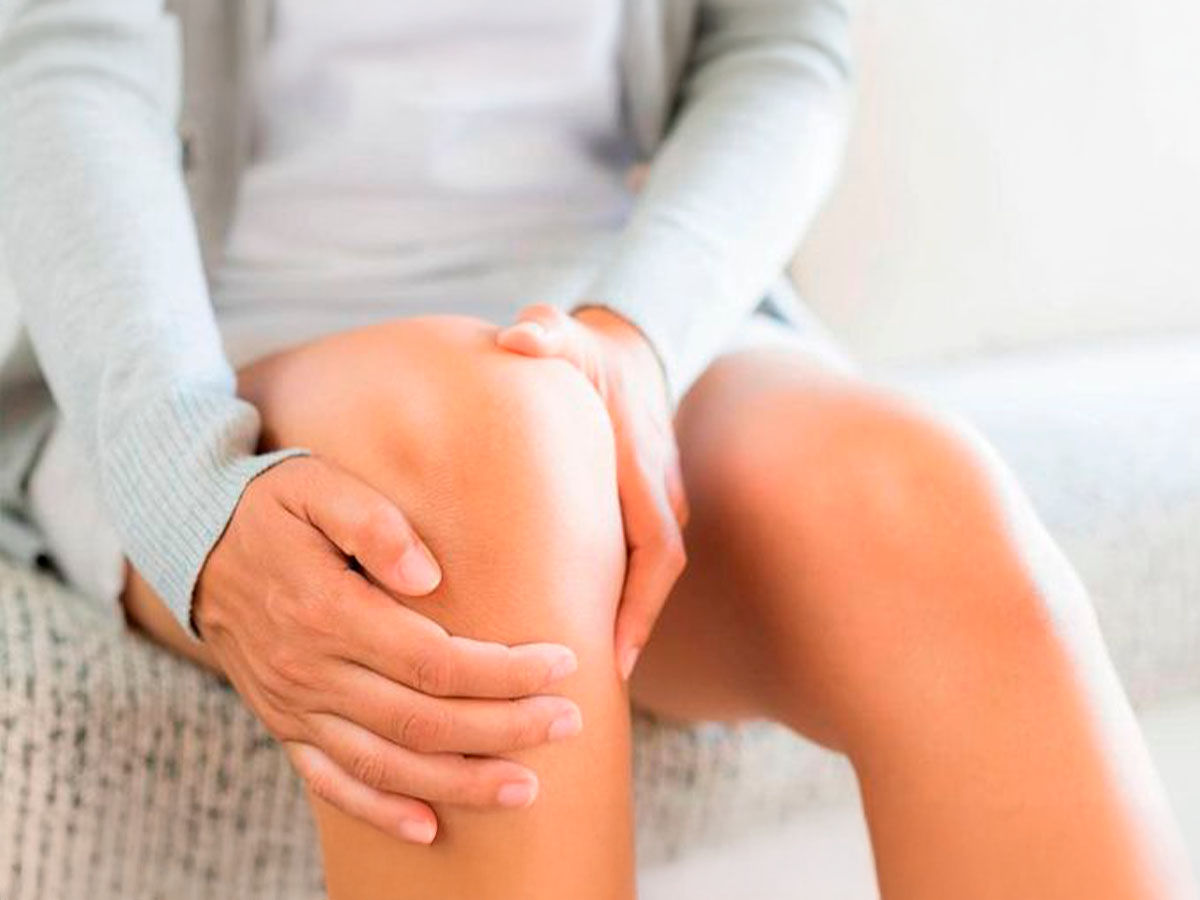 Mujer con reemplazo de rodilla
