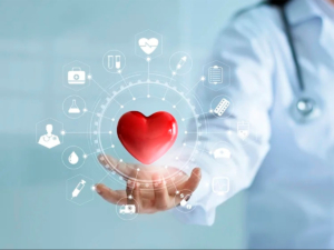 Imagen representativa de un corazón sobre una mano